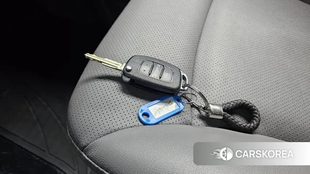 Hyundai The New Grand Starex id 3616794 из Кореи 10