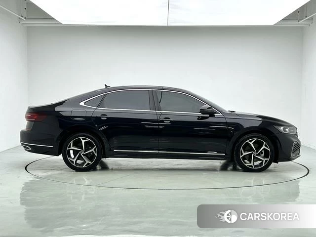 Volkswagen Passat id 4261849 из Китая 10