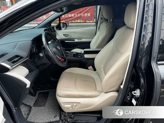 Toyota Saina id 4299910 из Китая 10