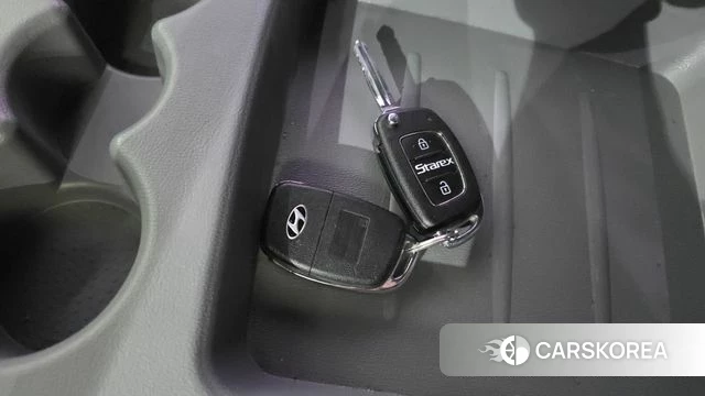 Hyundai The New Grand Starex id 4188501 из Кореи 10