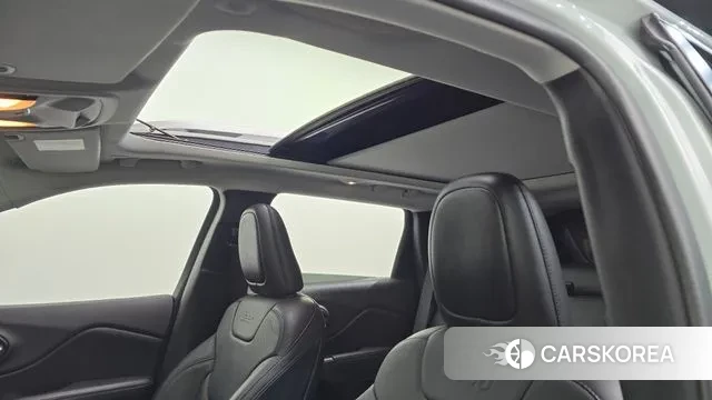 Jeep Cherokee (KL) id 3607578 из Кореи 10