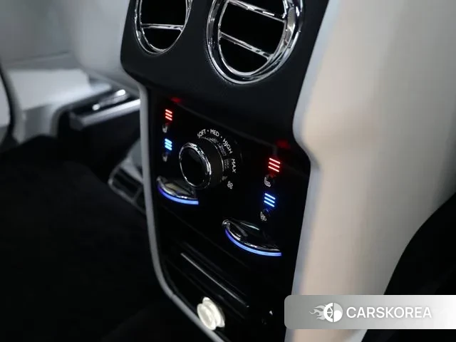 Rolls-Royce Cullinan id 3029116 из Кореи 10