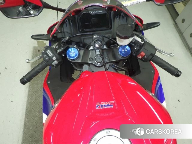 Honda CBR600RR id 4184247 из Японии 10