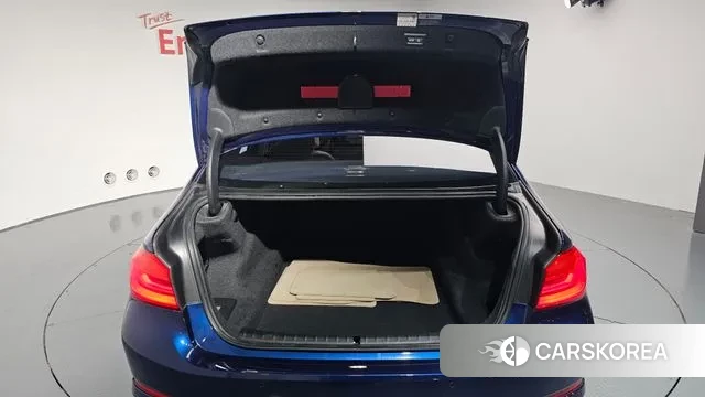 BMW 5 Series (G30) id 3356524 из Кореи 10