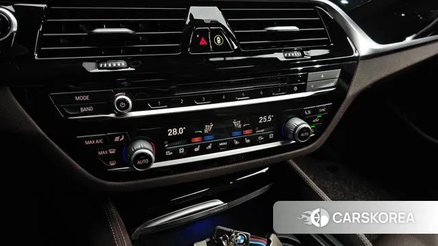 BMW 5 Series (G30) id 3474670 из Кореи 10