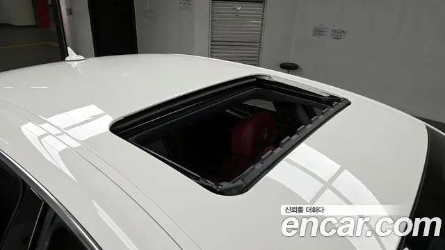 Maserati Quattroporte id 2430182 из Кореи 10