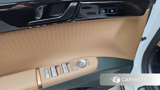 Hyundai Grandeur Hybrid (GN7) id 4682107 из Кореи 10