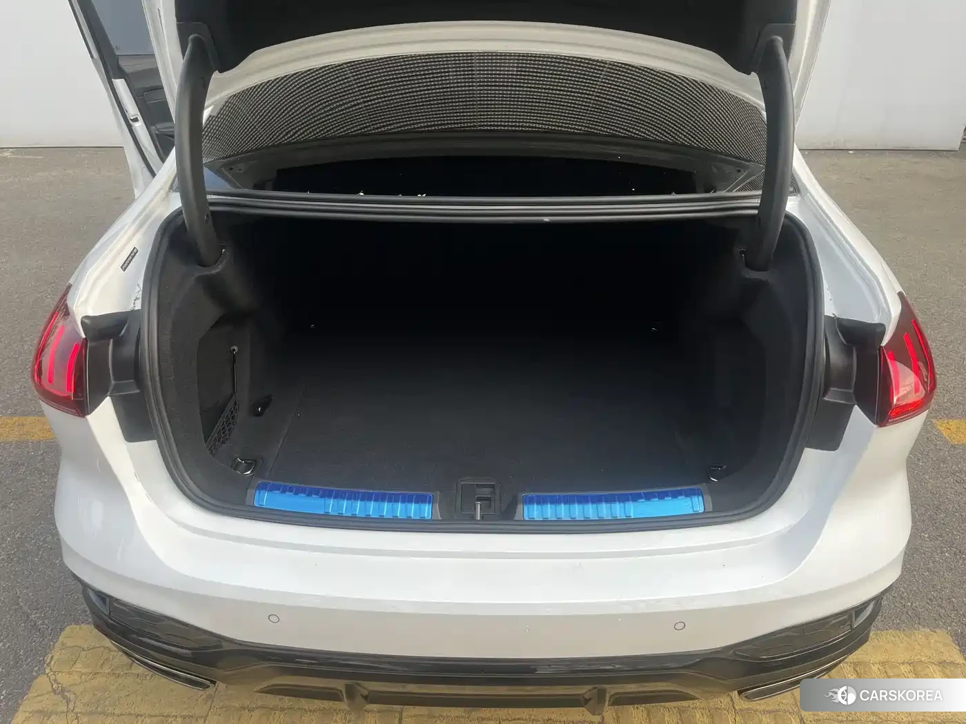Audi A5L id 4546230 из Китая 10