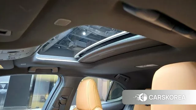 Lexus UX300h id 3769719 из Кореи 10