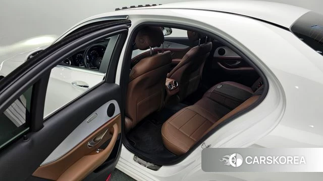 Mercedes-Benz E-Class W213 id 4396439 из Кореи 10