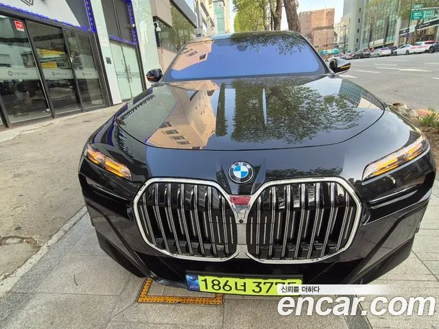 BMW 7 Series (G70) id 2462717 из Кореи 10