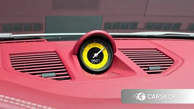 Porsche 911(992) id 4195785 из Кореи 10