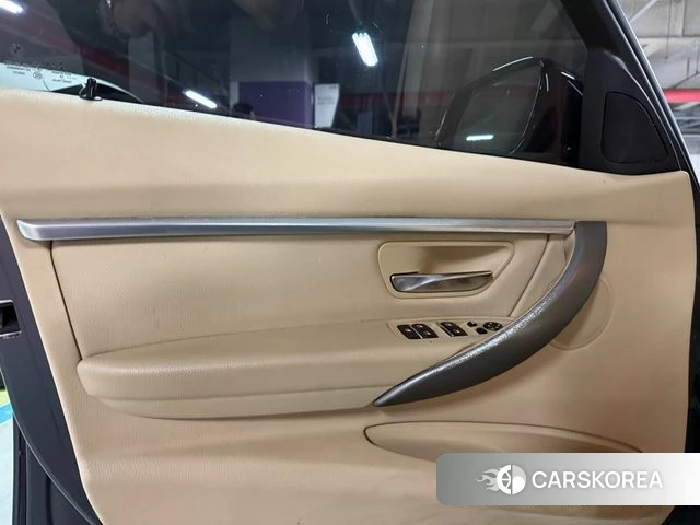 BMW 3 Series (F30) id 4188444 из Кореи 10