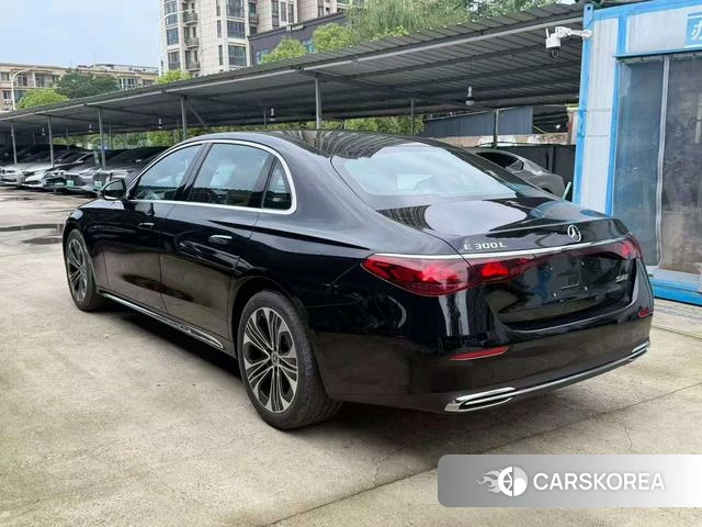 Mercedes-Benz E-Class id 4387266 из Китая 10