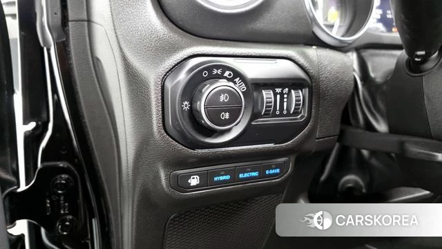 Jeep Wrangler (JL) id 4223458 из Кореи 10