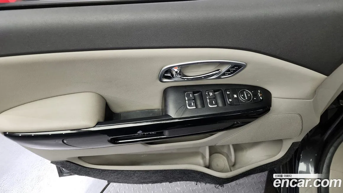 Kia All New Carnival id 1784649 из Кореи 10