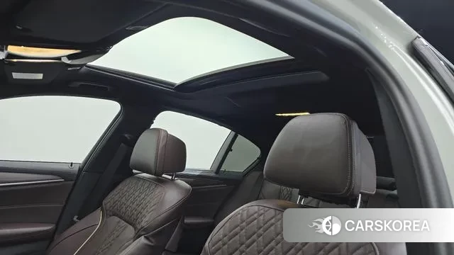 BMW 5 Series (G30) id 2976337 из Кореи 10