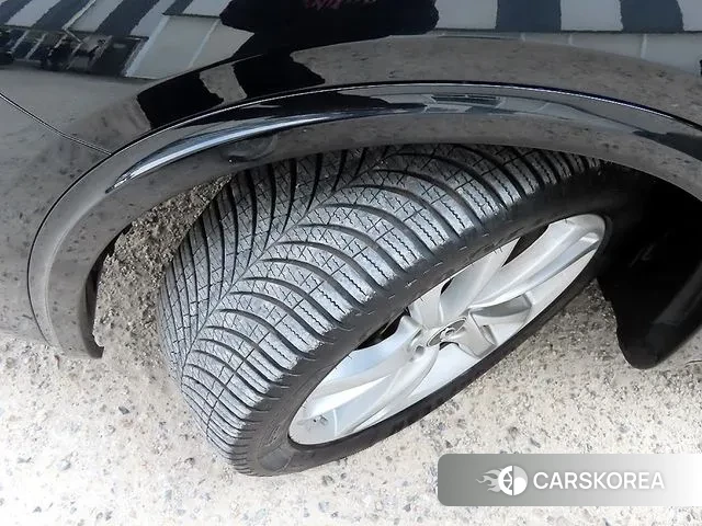 Infiniti Q30 id 3324913 из Кореи 10