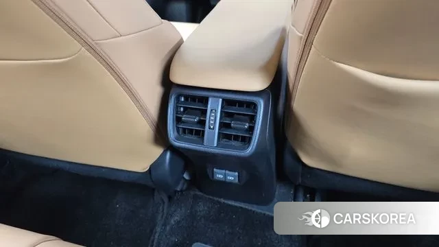 Lexus UX250h id 3420325 из Кореи 10