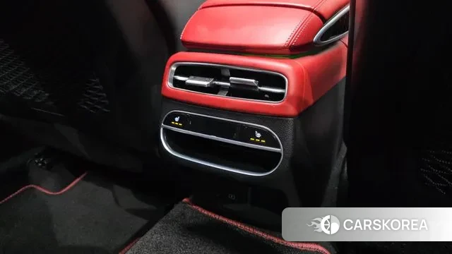 Genesis GV70 id 3759361 из Кореи 10