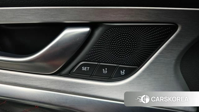Genesis G70 id 4465718 из Кореи 10