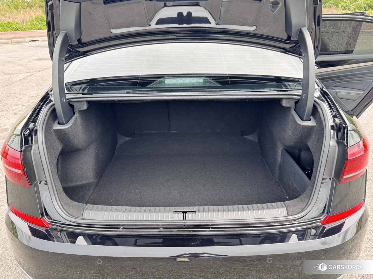 Volkswagen Passat id 4486232 из Китая 10