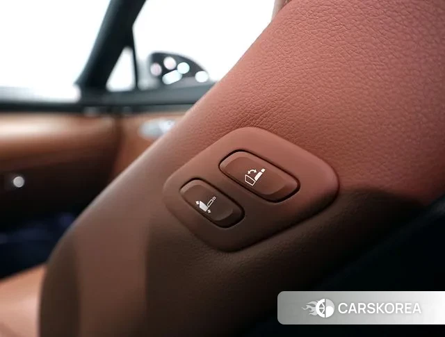 Genesis GV70 id 3513840 из Кореи 10