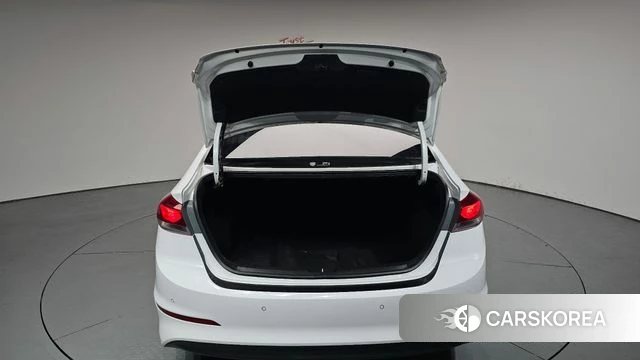 Hyundai Avante AD id 4471589 из Кореи 10