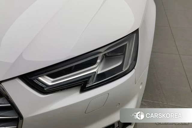 Audi A4L id 4212749 из Китая 9