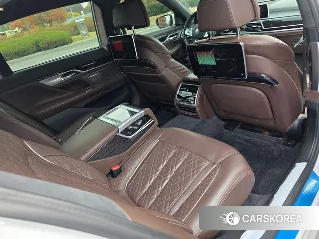 BMW 7 Series (G11) id 3355965 из Кореи 10