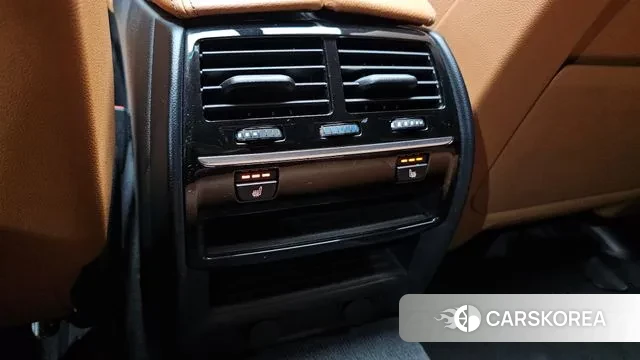 BMW 5 Series (G30) id 3209873 из Кореи 10