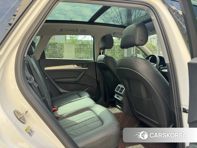 Audi Q5L id 4218184 из Китая 10