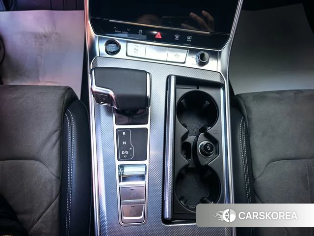 Audi A6L id 4314696 из Китая 10