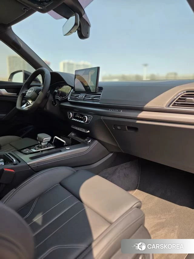 Audi Q5L id 4278056 из Китая 10
