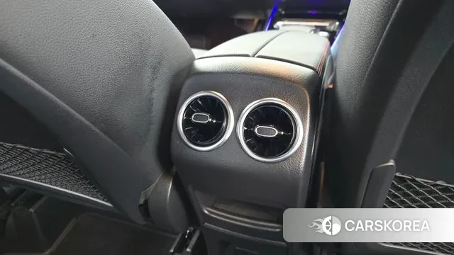 Mercedes-Benz GLA - Class H247 id 3726684 из Кореи 10