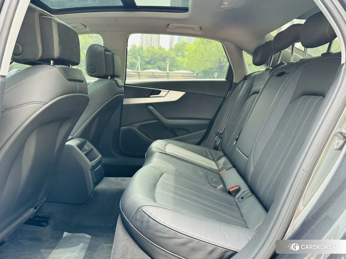 Audi A4L id 4421151 из Китая 10