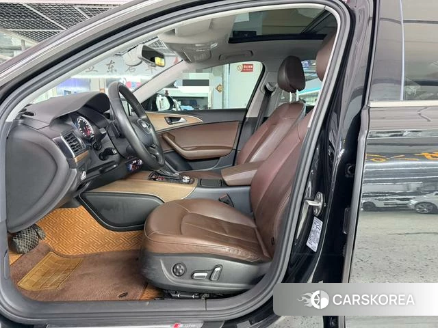 Audi A6L id 4213242 из Китая 10