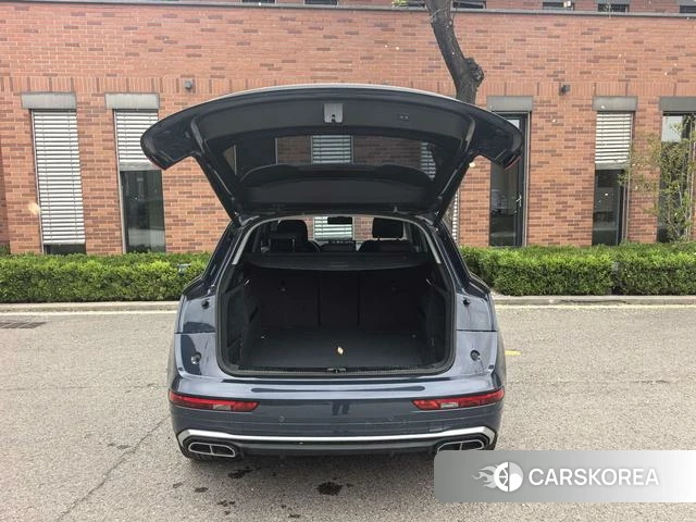 Audi Q5L id 4208569 из Китая 10