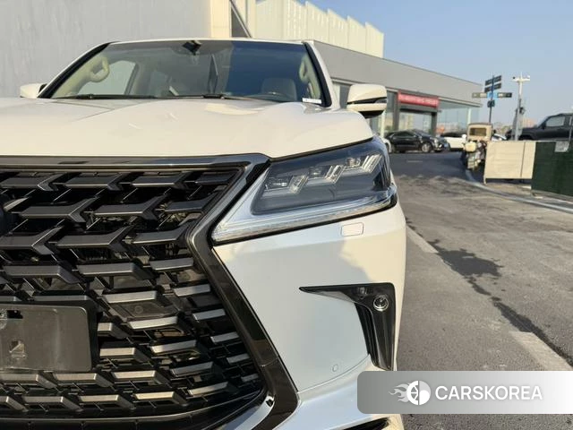 Lexus LX id 4260687 из Китая 10
