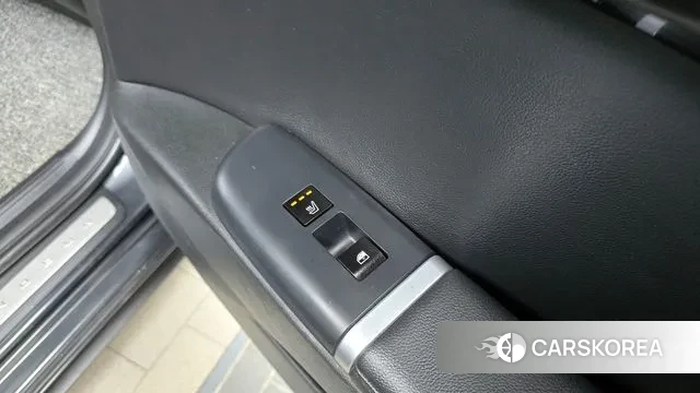 Hyundai Grandeur (GN7) id 3751990 из Кореи 10