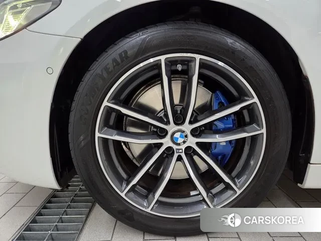 BMW 5 Series (G30) id 3476656 из Кореи 10