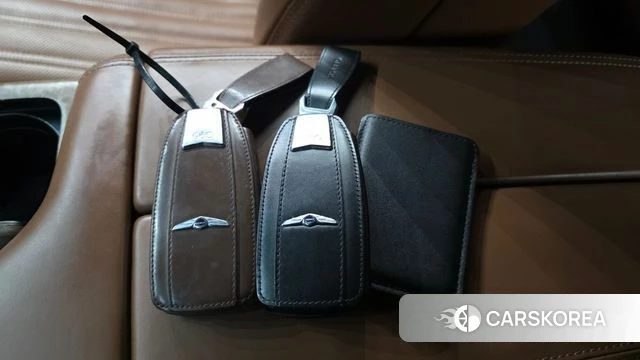 Genesis G90 id 3844397 из Кореи 10