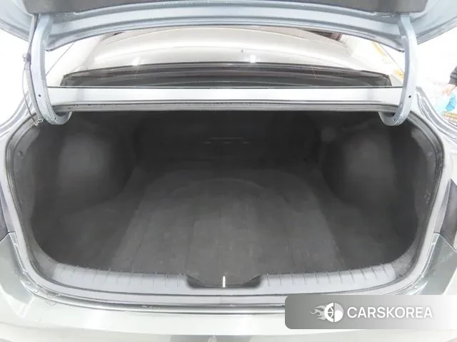 Hyundai Avante Hybrid (CN7) id 3417144 из Кореи 10