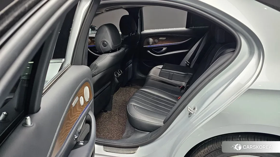 Mercedes-Benz E-Class W213 id 1794343 из Кореи 10