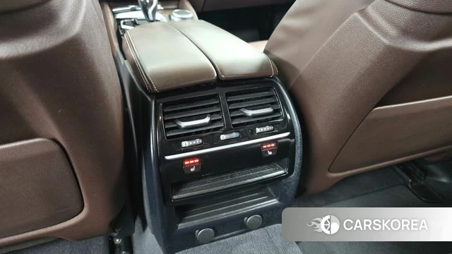 BMW 5 Series (G30) id 4900339 из Кореи 10