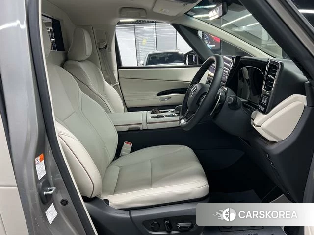 Lexus LM id 4239487 из Китая 10