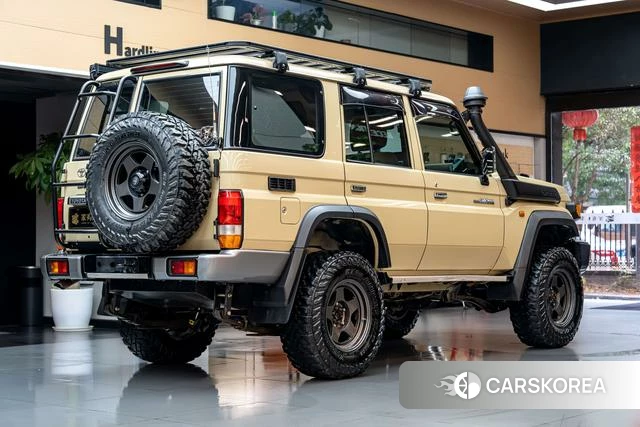 Toyota Land Cruiser 70 Series id 4239556 из Китая 10