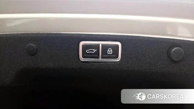 Hyundai Grandeur (GN7) id 3758650 из Кореи 10