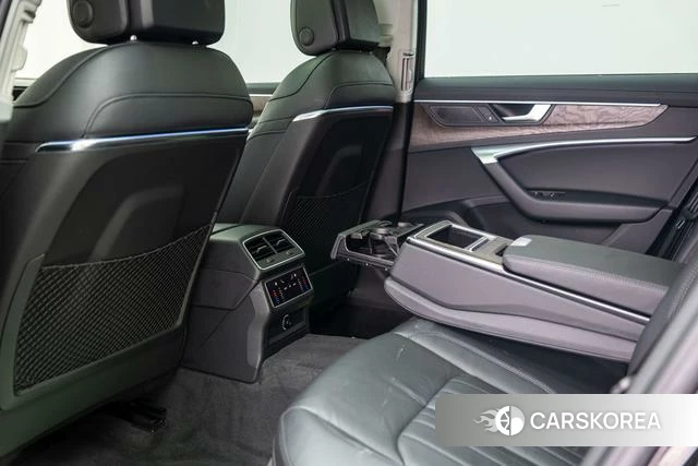 Audi A6L id 4291319 из Китая 10