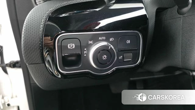 Mercedes-Benz A-Class W177 id 4415905 из Кореи 10
